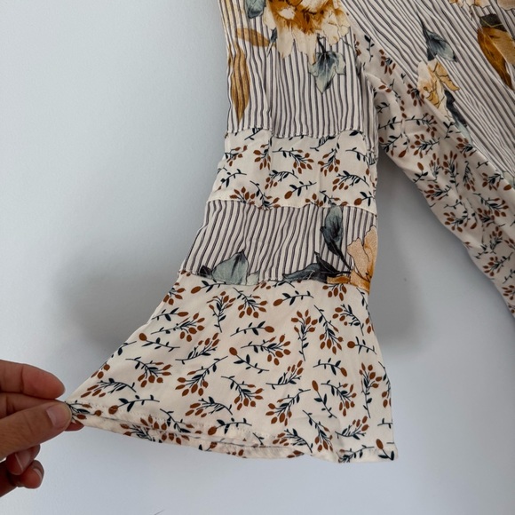 Tribal Jeans Boho Print Long Sleeve Blouse Floral & Stripes VNeck M - Picture 5 of 9